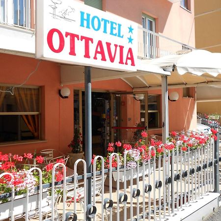 Hotel Ottavia Rimini Kültér fotó