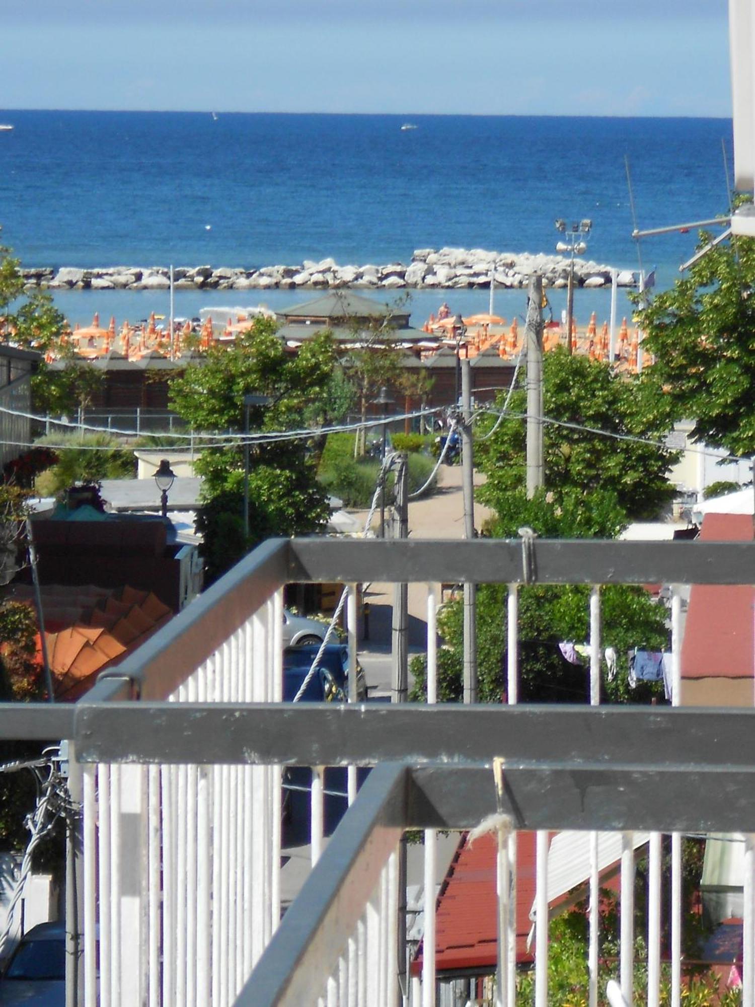 Hotel Ottavia Rimini Kültér fotó