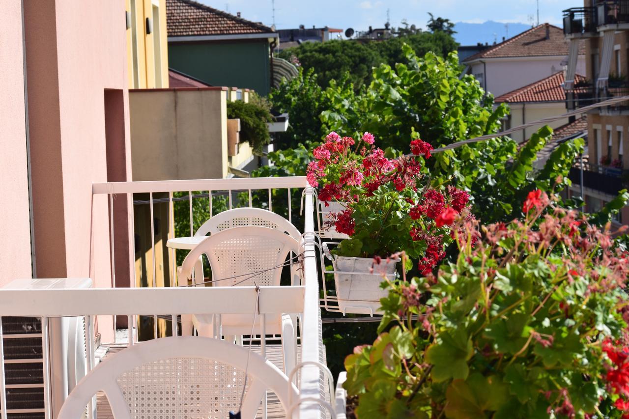 Hotel Ottavia Rimini Kültér fotó