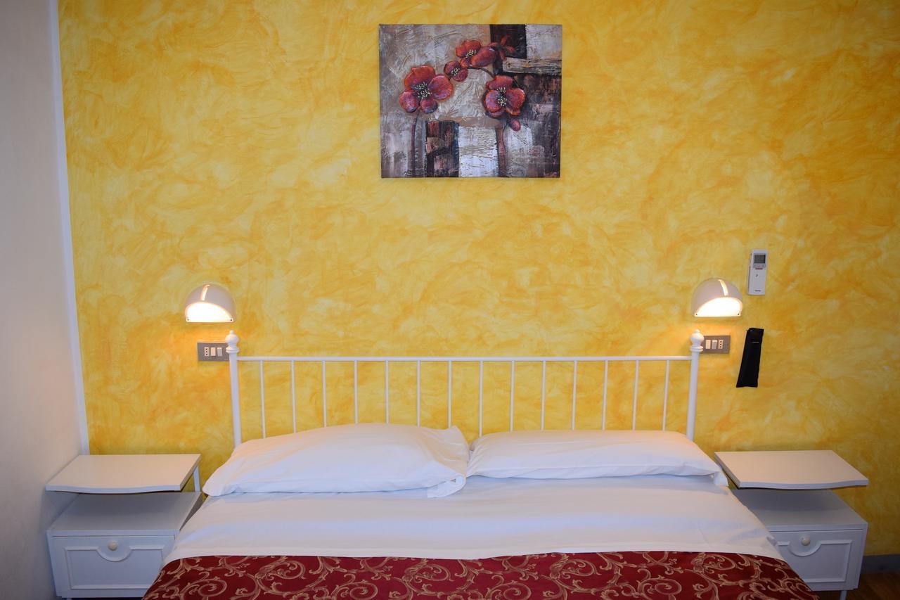 Hotel Ottavia Rimini Kültér fotó
