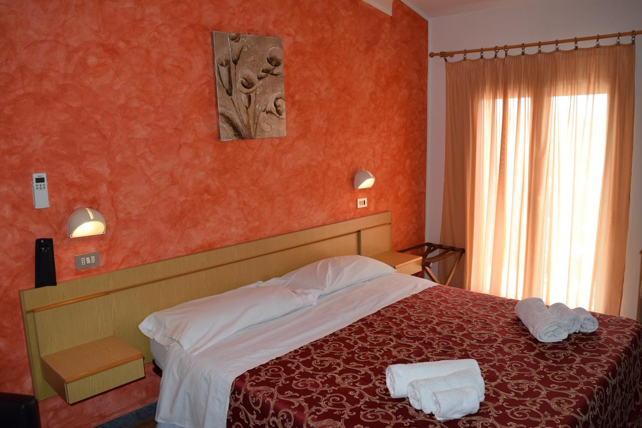 Hotel Ottavia Rimini Kültér fotó