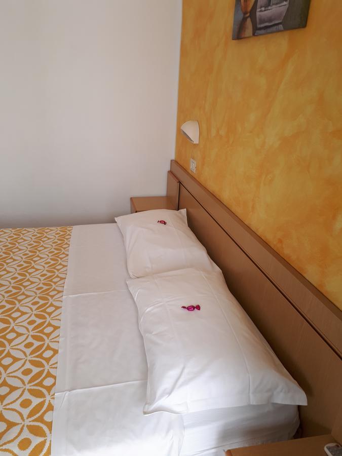 Hotel Ottavia Rimini Kültér fotó