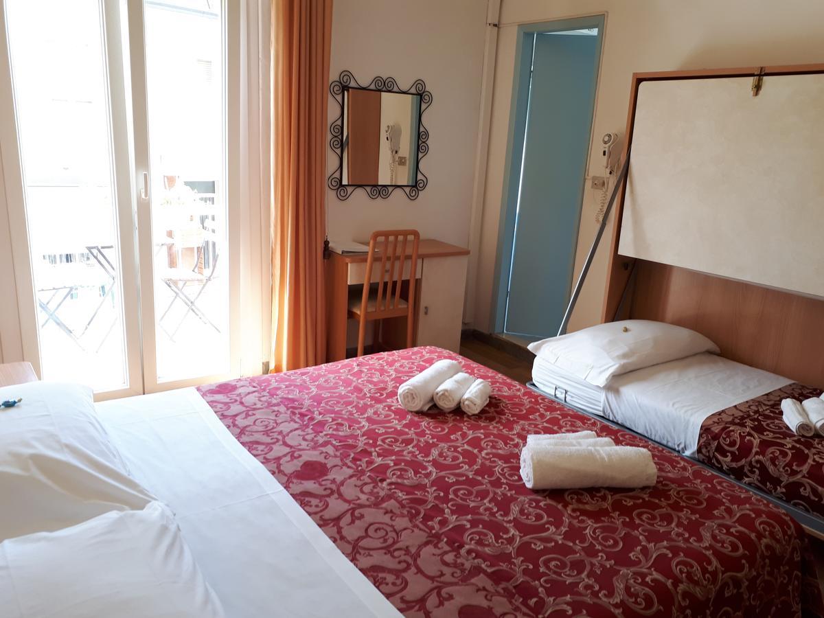 Hotel Ottavia Rimini Kültér fotó